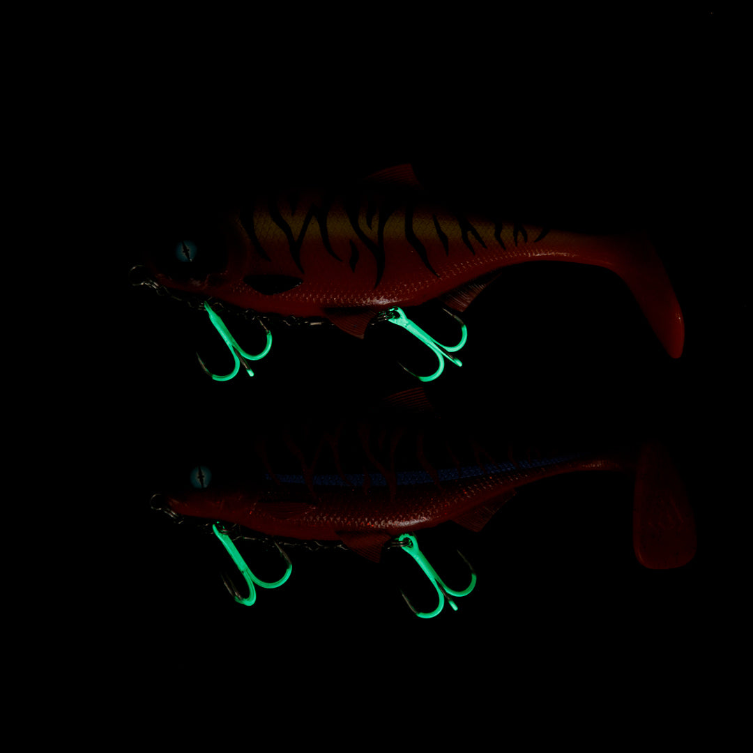 MIKADO STINGERS - AR GRIEZUĻIEM JAWS DOUBLE EVO STINGER FLUO - NR. 1/0 - 1 GAB.